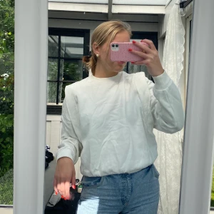 Sweatshirt  - Tröja i bra skick, lite använd