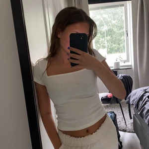 topp från Nakd - vit topp från na-kd, frakt tillkommer 🤍