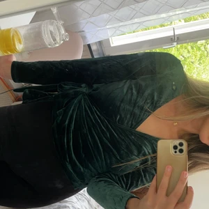 Monki topp  - Storlek M, fint skick.