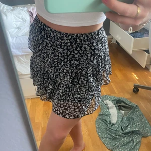 Kjol! - Kjol från Zalando! Snygg och prislappen kvar💓💞