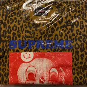 Supreme x Hysteric Glamour Leopard Crewneck L - Kvar i förpackning aldrig öppnat. 