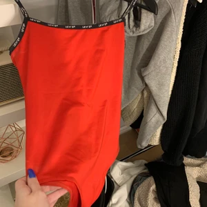 LEVIS body - Använd 1 gång, köpare står för frakt💕