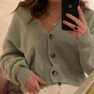 kofta med knappar  - köpt på nakd, köparen står för frakten :) 