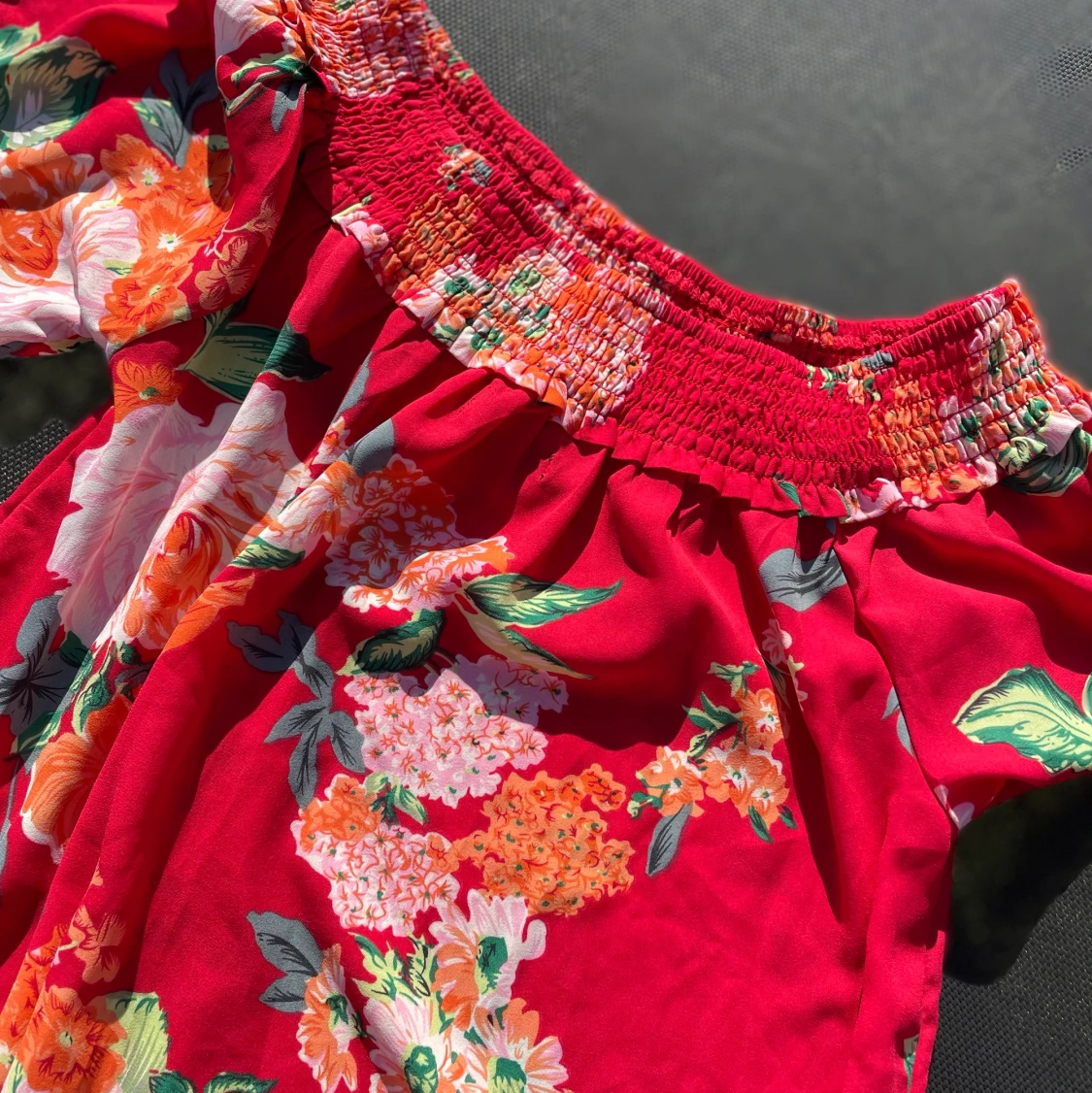 röd off the shoulder linne/croptop