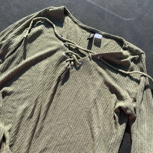 militär grön tröja - fin tröja