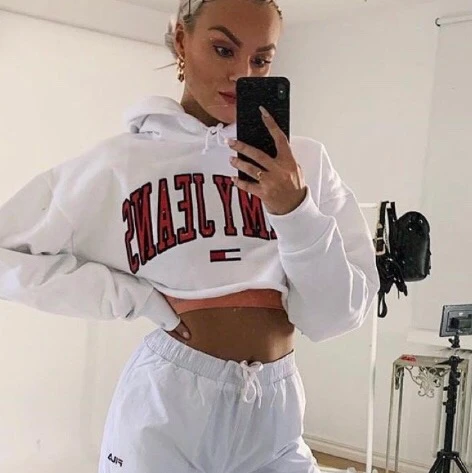  Cropped Hilfiger Hoodie - 91