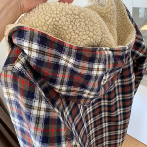 Peak performance jacka  - En innerjacka från en peak Vinterjacka. I fint skick. Storlek M. 