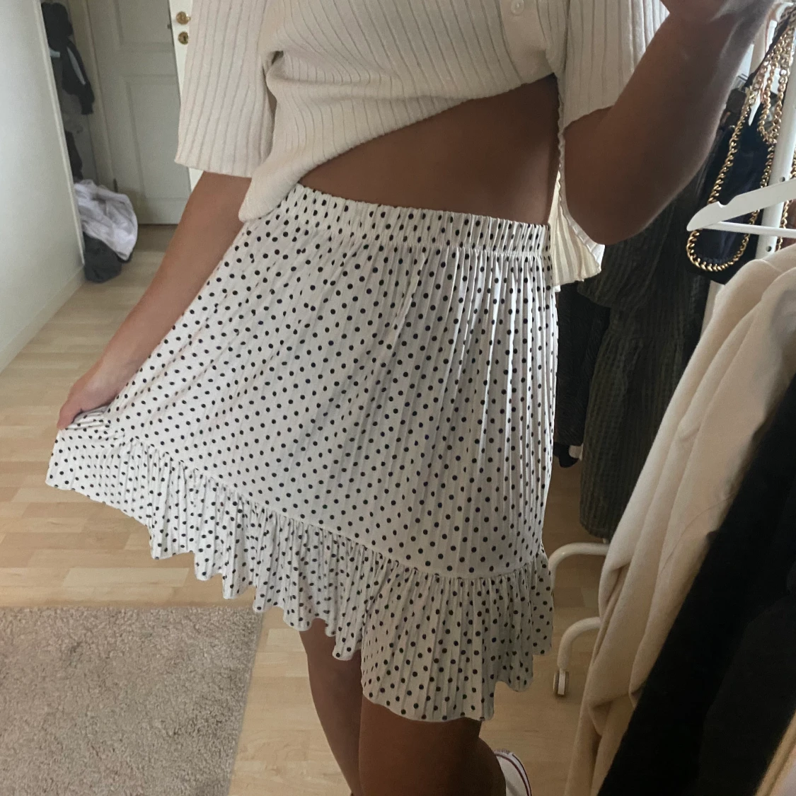 Söt kort prickig kjol 😇 - 91