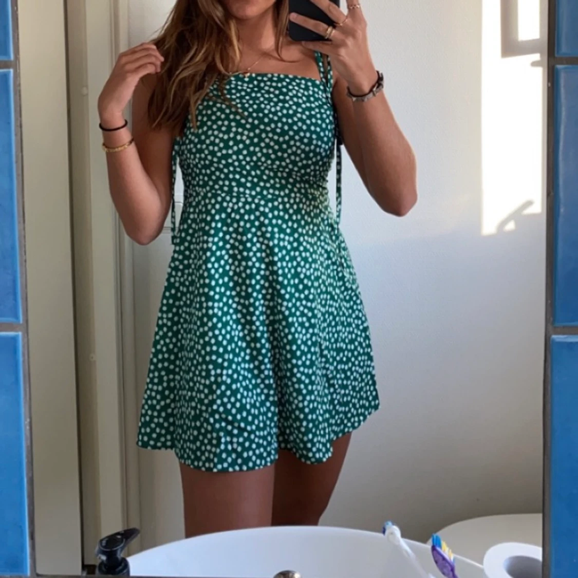 Supersöt blommig grön klänning! 