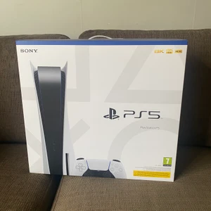 Ps5! - Helt nytt ps5 jag har hemma kom med bud!!