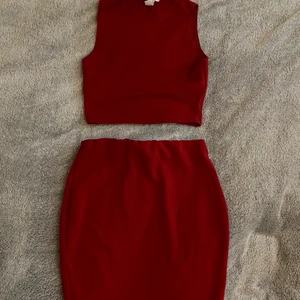 Red two piece set ❣️ - Fint set , använd en gång ❣️