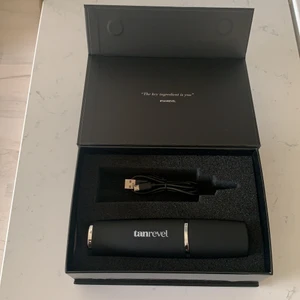 Tanrevel PRO - En helt oanvänd tanrevel PRO fast utan vätskan. Köparen står för frakt💖
