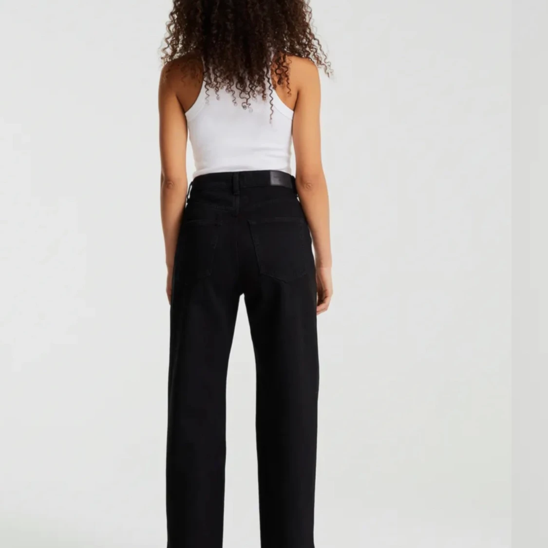 Svarta jeans med slits  - 90