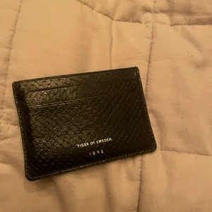 Korthållare tiger of sweden - Fin korthållare som jag inte har användning av längre🥰💕🌸