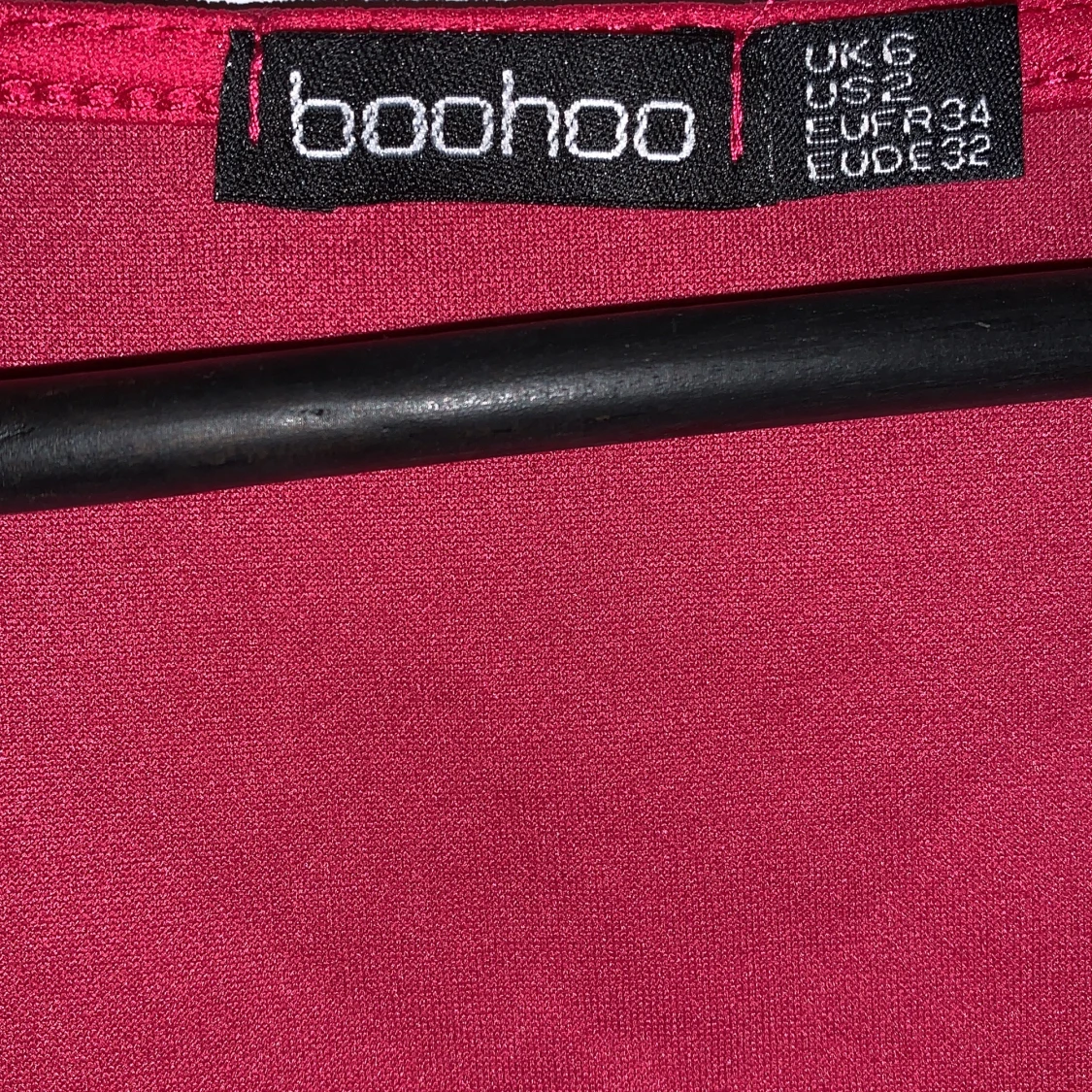 Mörk rosa blus från Boohoo - 91