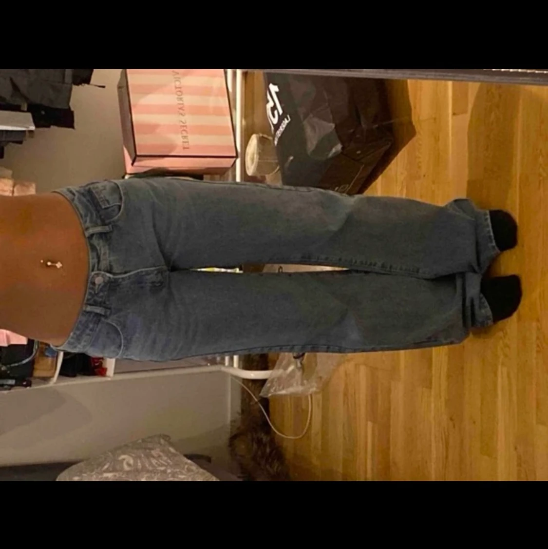 lågmidjade jeans