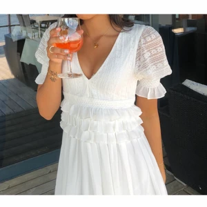 Studentklänning  - Superfin Studentklänning köpt förra året, Jätte fint skick, storlek 34