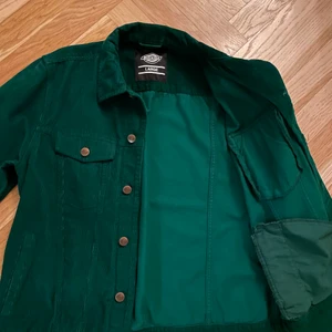 Dickies manchester jacka/overshirt - Säljer min helt oanvända jacka/overtshirt!! Storlek L