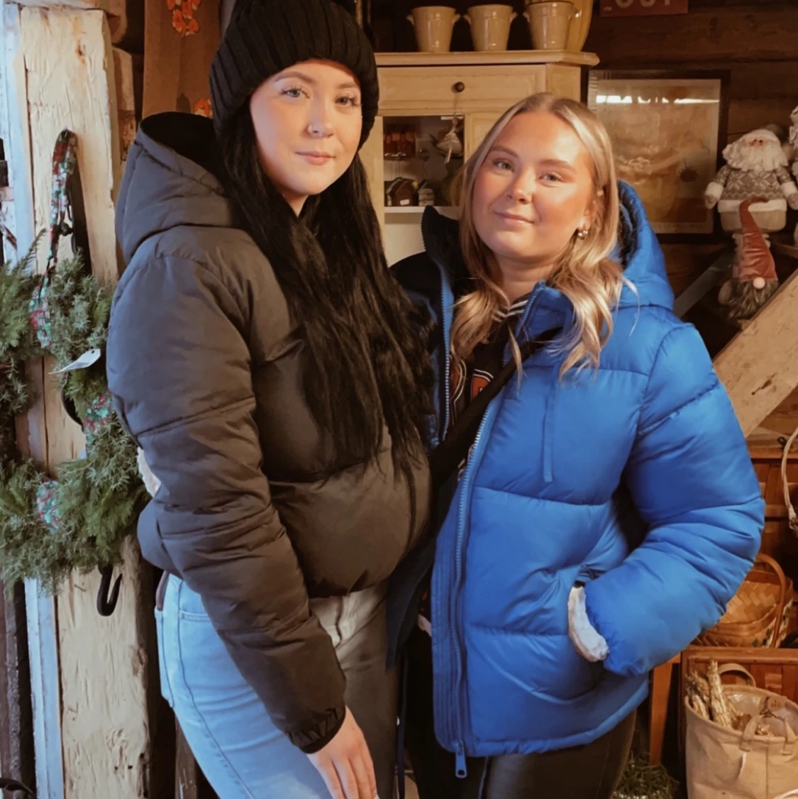 Blå puffer jacka  - 91