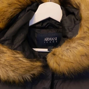 Armani Jacka svart storlek S - JACKA svar passform smal i bra skick 