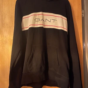 Gant hoodie.  - Säljer en gant hoodie. Använd men helt okej skick. 