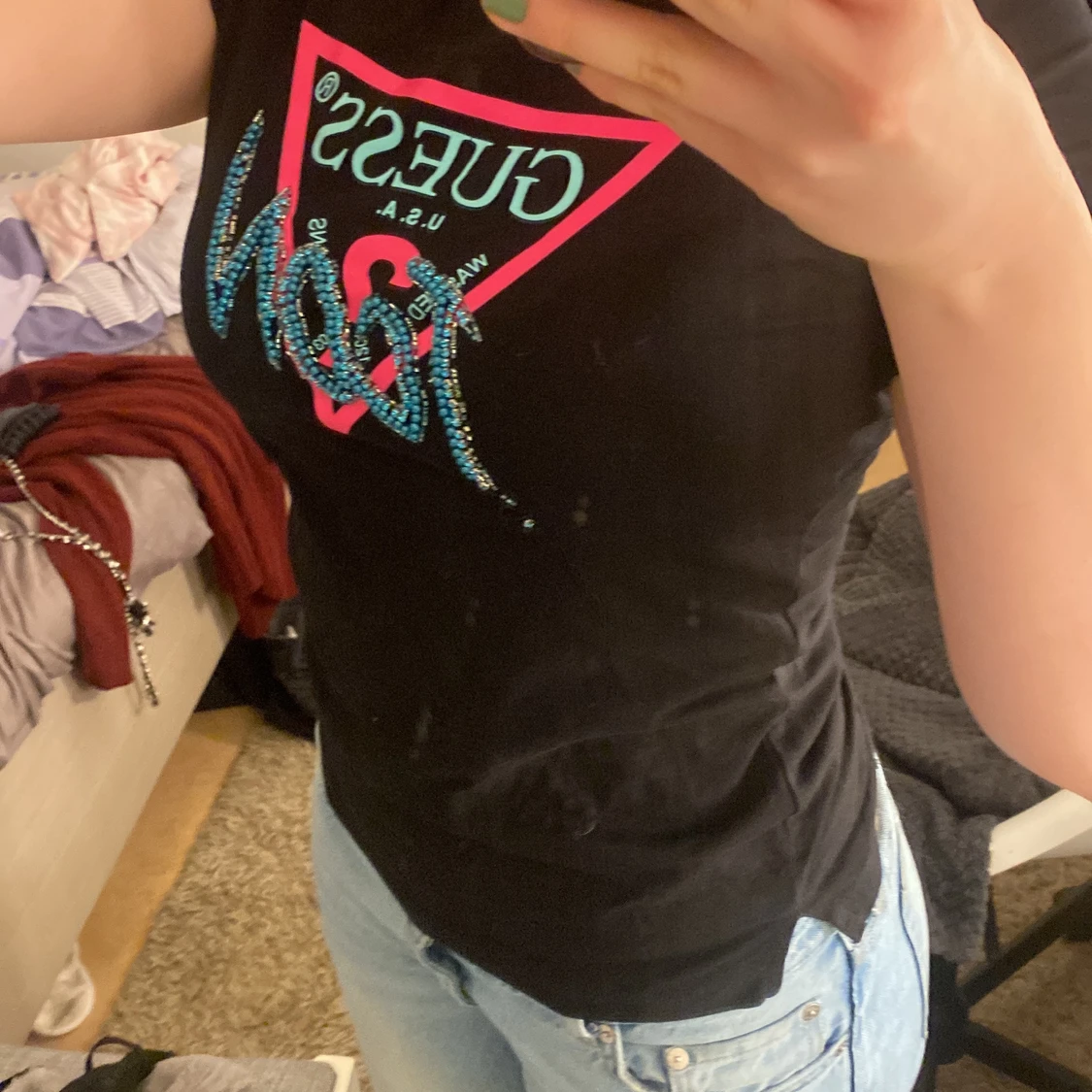 En T-shirt från guess  - 91