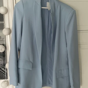 Kavaj! - Säljer kavaj från H&M 