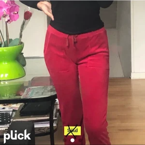 Juicy Couture byxor röda - jätte snygga juicy byxor strl xs är inte säker på att det är äkta dörför billigt pris