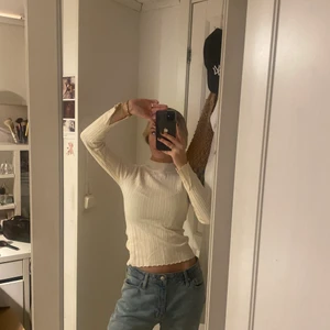 Topp, strl xs - Supersnygg polotopp från h&m i storlek xs!💗 jätte användbar och passar till precis allt i garderoben. Kjol, jeans, skinnbyxor vad som✨ använd fåtalet gånger!🥰