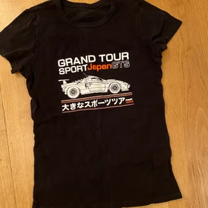 Cool troja  - använt skick och vill bli av med den.