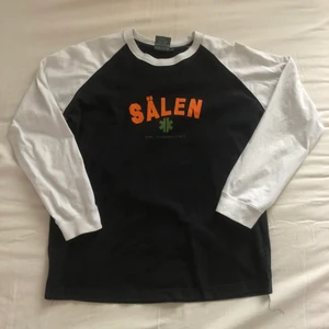 Sälen sweatshirt - Fet sälen sweatshirt/långärmad jag fått av min morfar. Storlek L men sitter bra på mig som bär S.