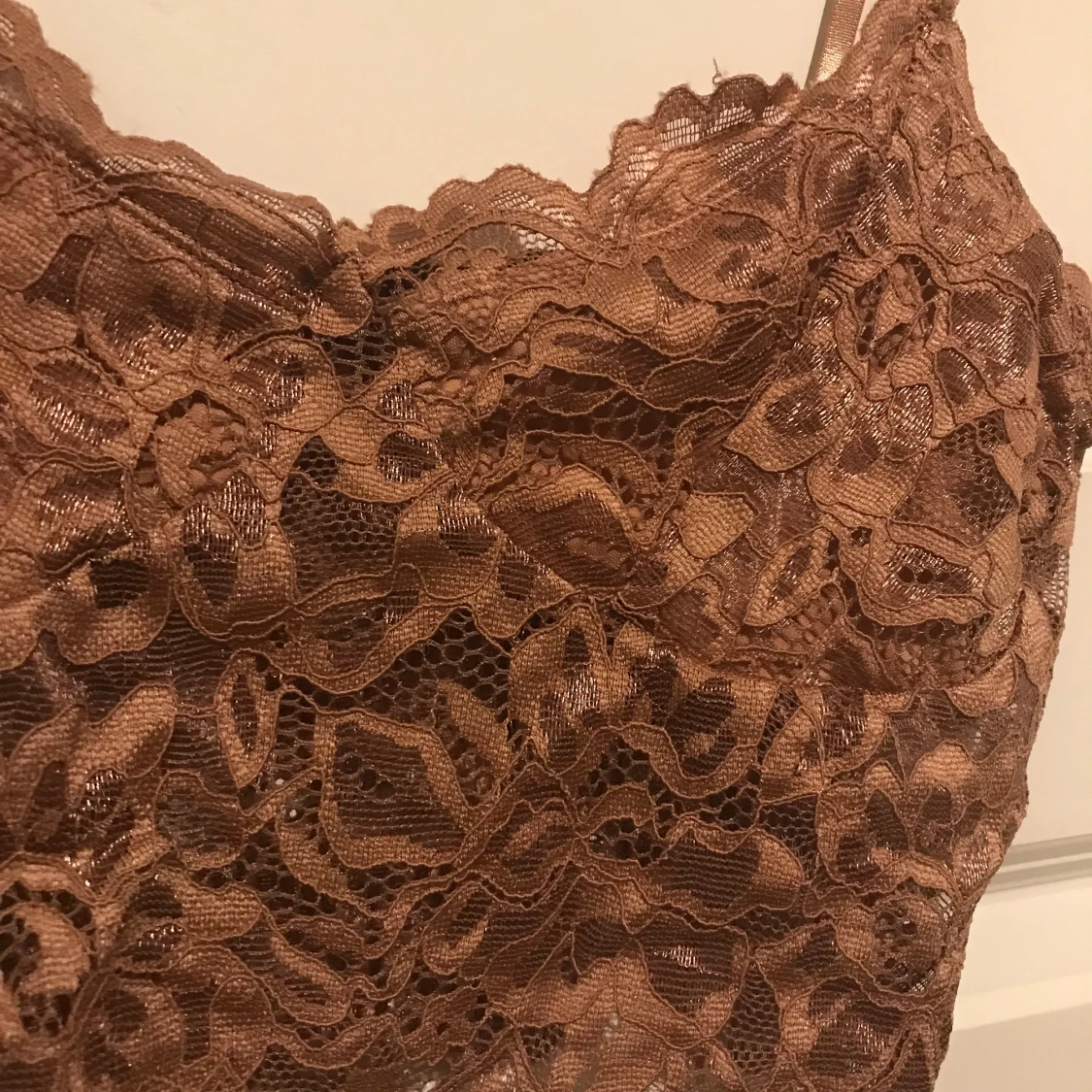 Brunt spets linne - 90