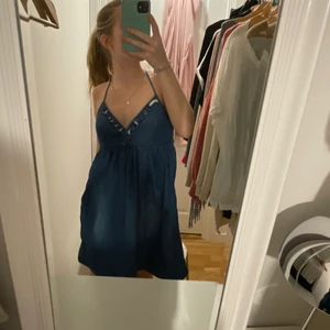 Jeansklänning - Superfin jeansklänning som e vintage! Köparen står för frakt