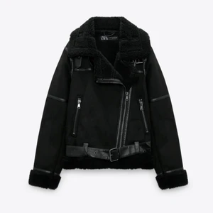 Zara jacka - Jättefin jacka från zara men som aldrig kommer till användning längre 😋 köpare står för frakt 🤗 