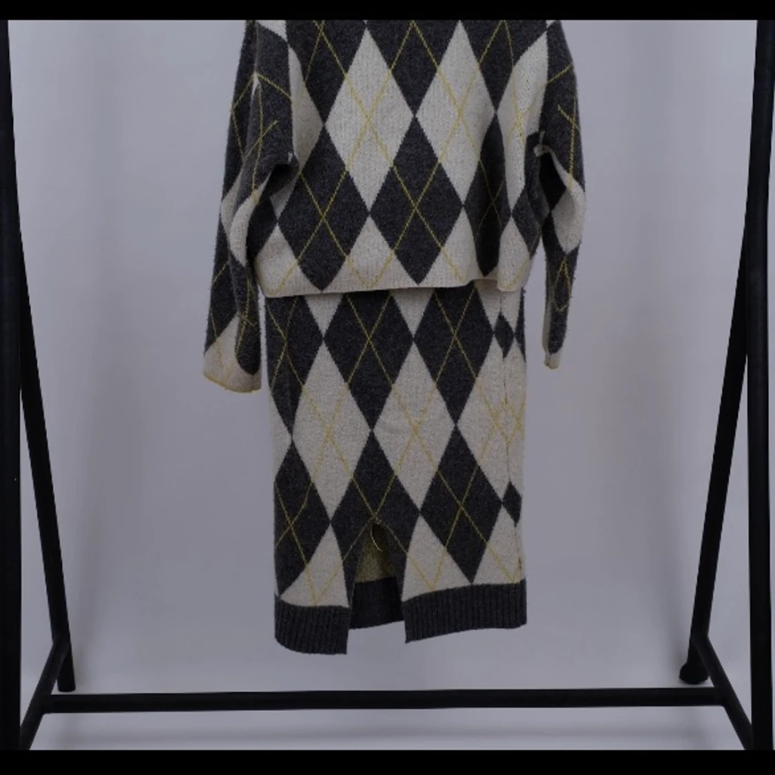 H&M x PRINGLE - stickad tröja + kjol - 90