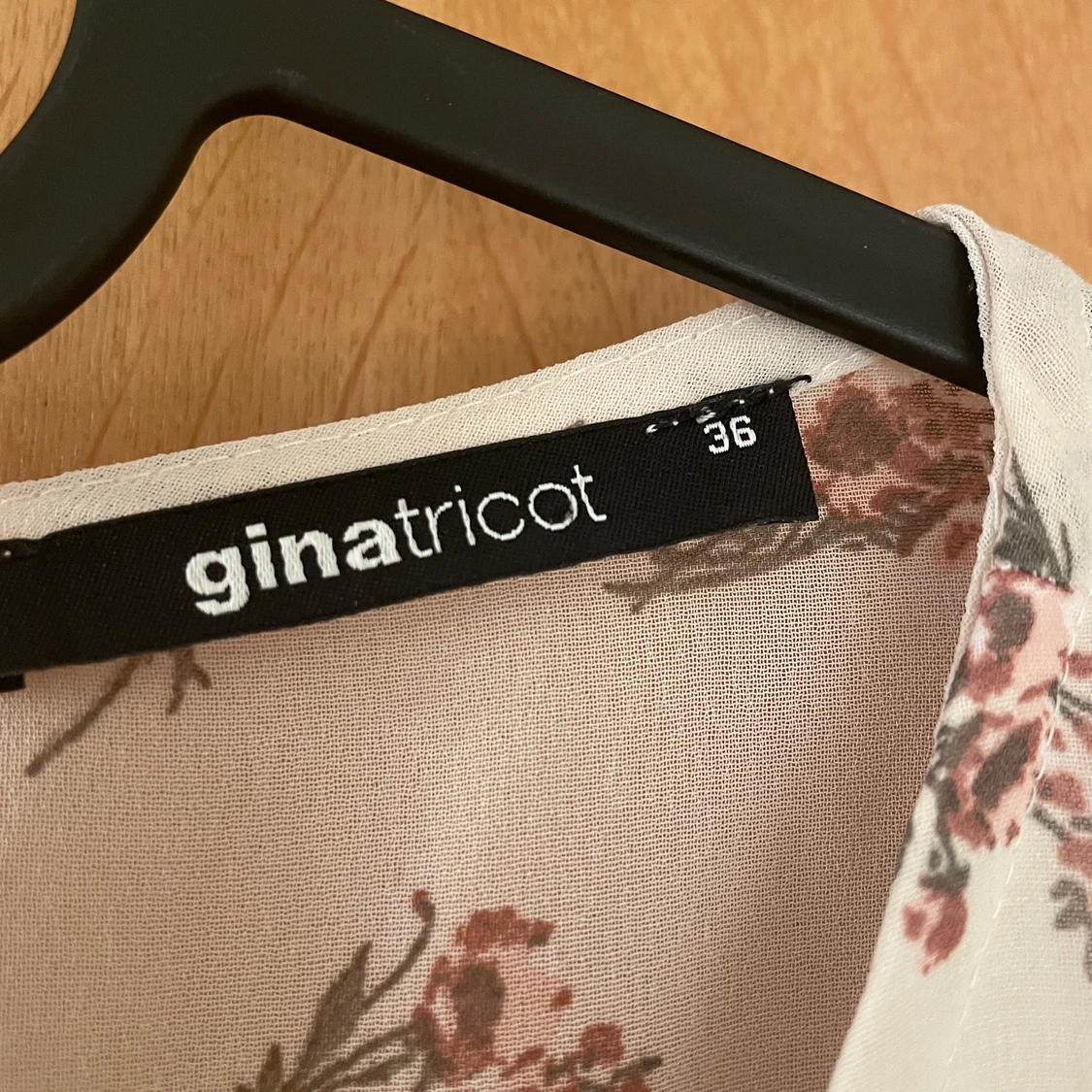 Blommig klänning - 91