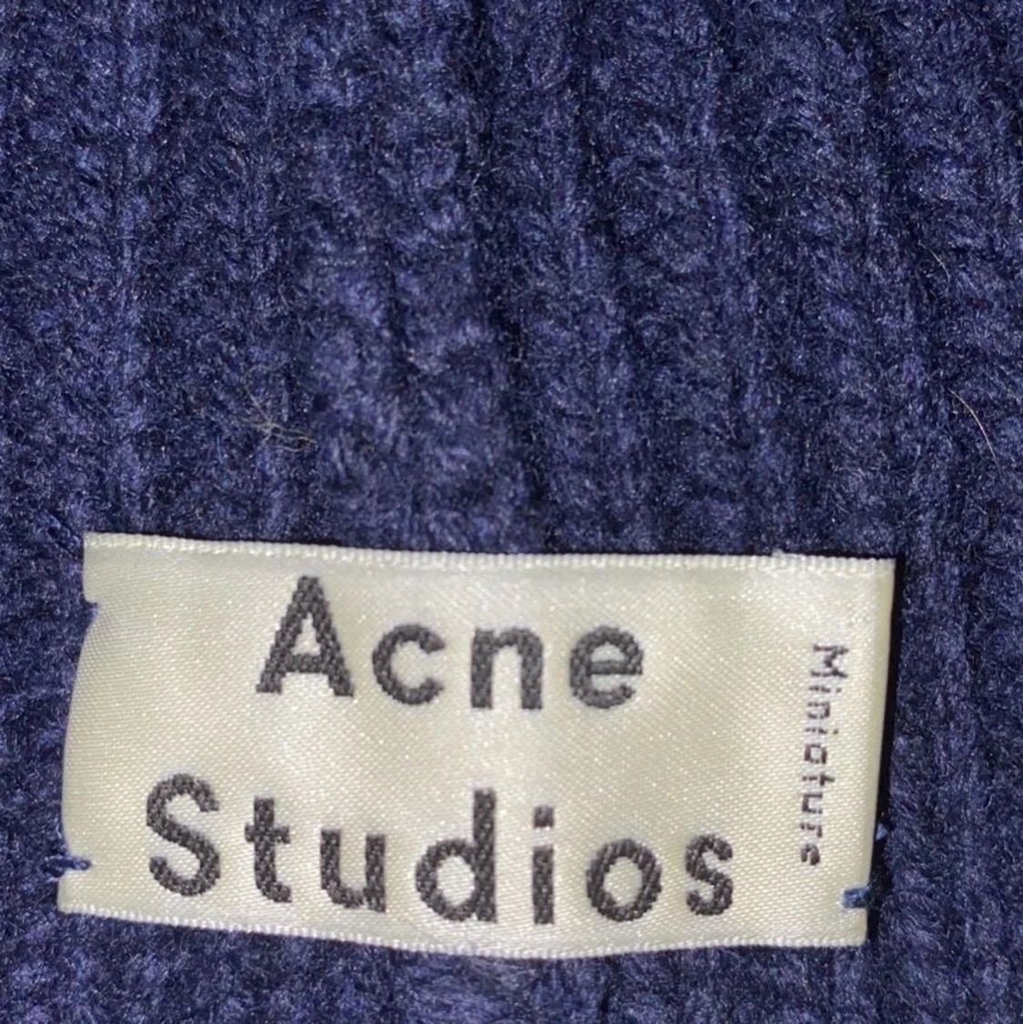 Acne mössa  - 91