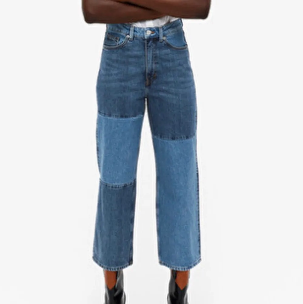 Monkis mozik jeans i lappmönster, längre på mig än på första (lånad) och andra bilden o jag är 166, köpta för drygt 1 år sedan o lagom använda, strl 30 (brukar ha 29) men passar säkert mindre strl om man vill ha dem mer lowwaisted. Jeans & Byxor.
