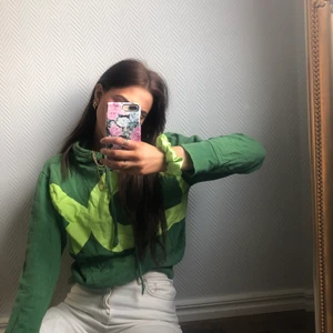 Tjocktröja  - Cool tjocktröja i storlek s