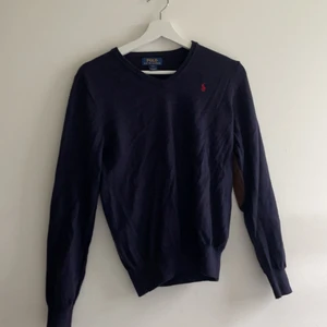 Polo ralph lauren tröja (mörkblå) - Polo ralph lauren tröja mörkblå storlek L 14-16 år