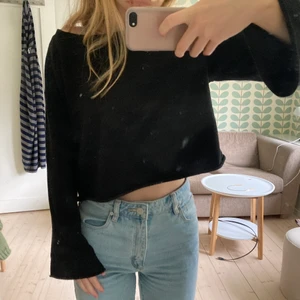 Svart croppad tröja  - Svart croppad tröja🥰