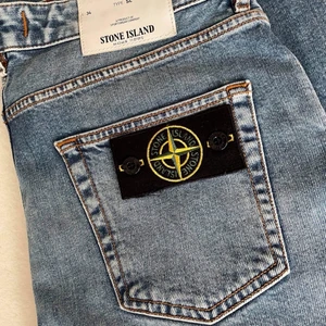 Stone Island jeans - W31 slutsålda överallt cond 9/10 inga flaws alls