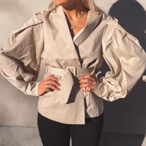 Blazer - Såååå snygg blazer från NAKD som inte längre säljs! 