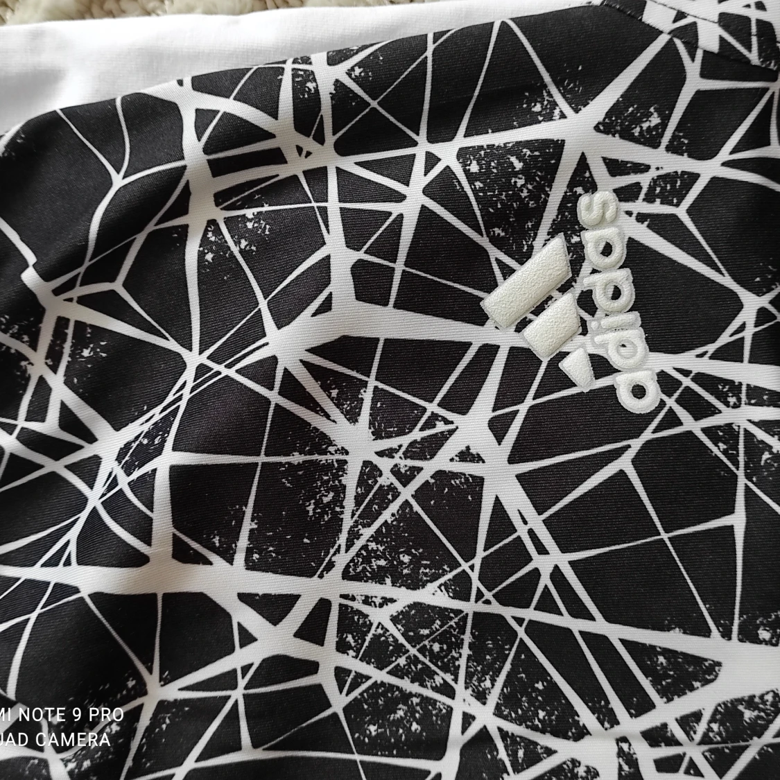 Adidas popper pants size XL - 90