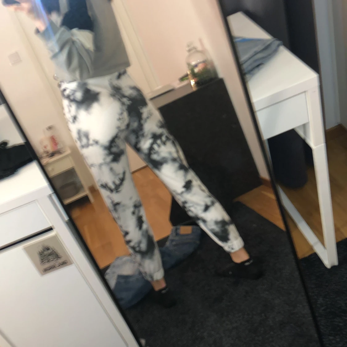 Fläckiga byxor från new yorker  - 90