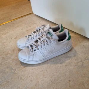 Adidas stan smith  - Ett par klassiska Adidas stann Smith i bra skick