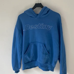 Weekday tröja - Blå snygg tjocktröja i storelk m:)