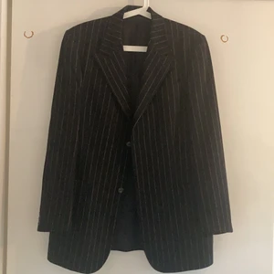 Tiger of Sweden blazer / kavaj - Tiger of Sweden Blazer / kavaj with stripes, long in form. Feels like wool. Good quality 