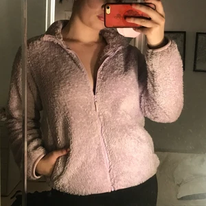 Lilac fleece top - Lilac super comfy teddy zip up from Uniqlo XS/S 120kr