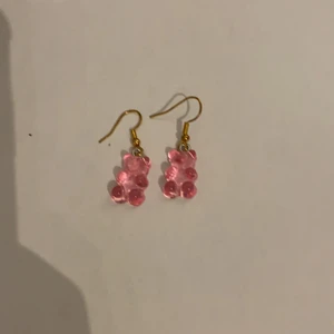 Gummibjörnar  - Genomskinliga rosa gummibjörnar 